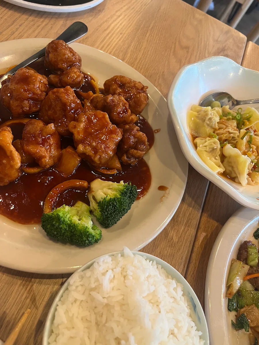 V8. Sauteed Broccoli & Mushroom V8. 口蘑西兰花