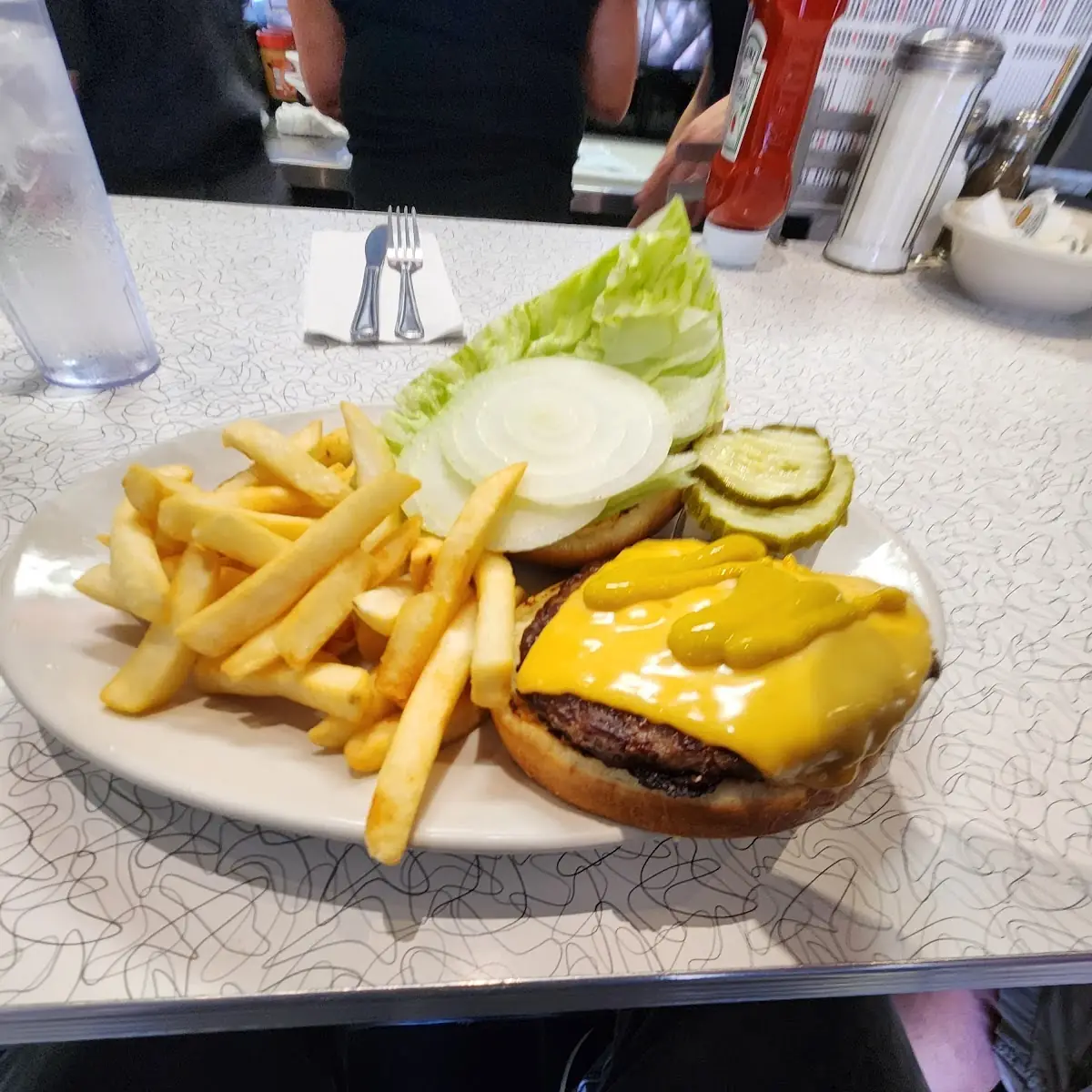 Cheeseburger and Fries