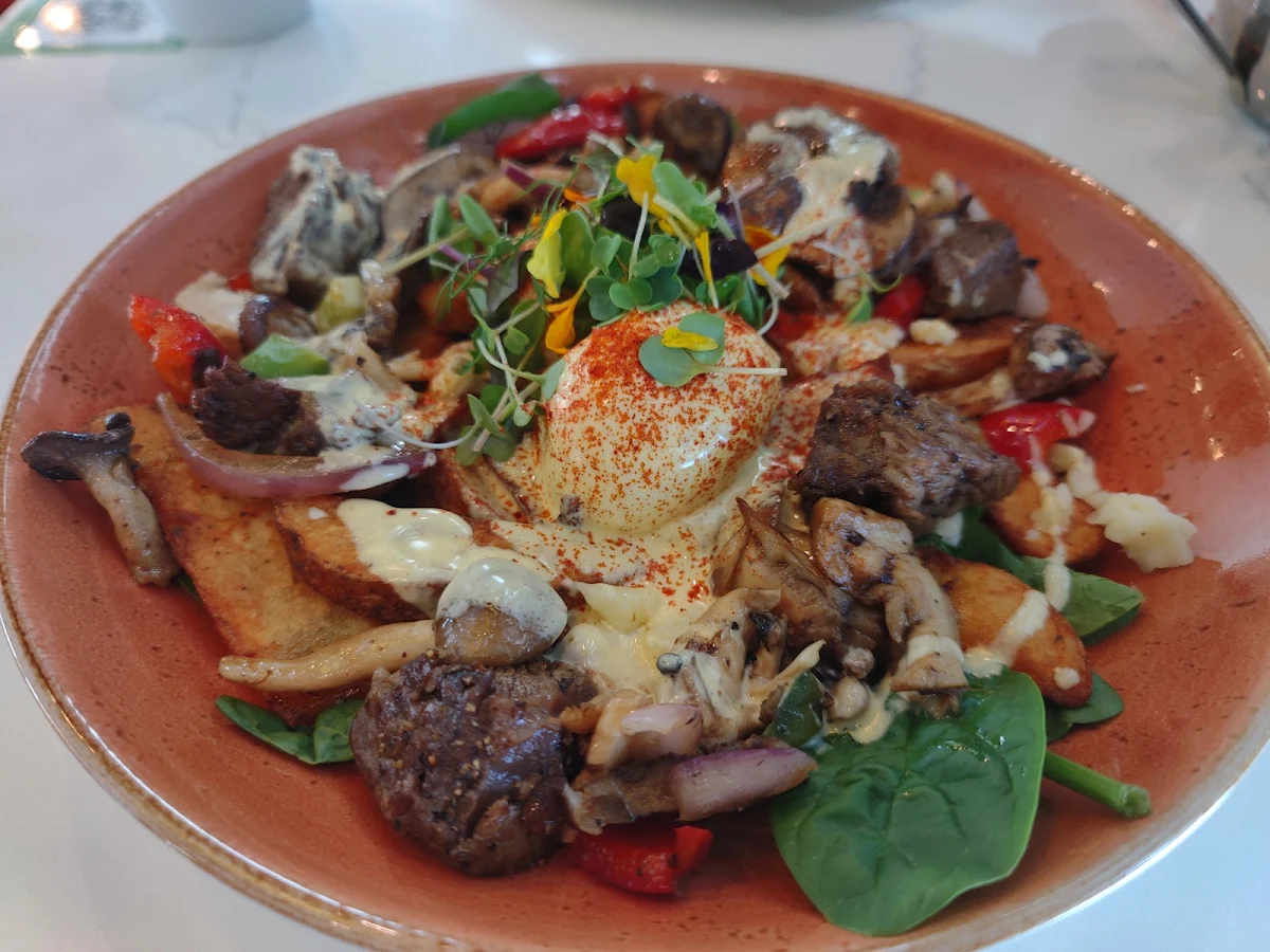 Gold Digga Breakfast Poutine