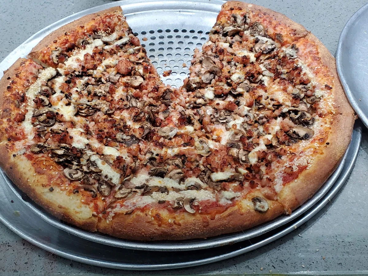 Bacon Pizza, Megabite Pizza Commercial Drive