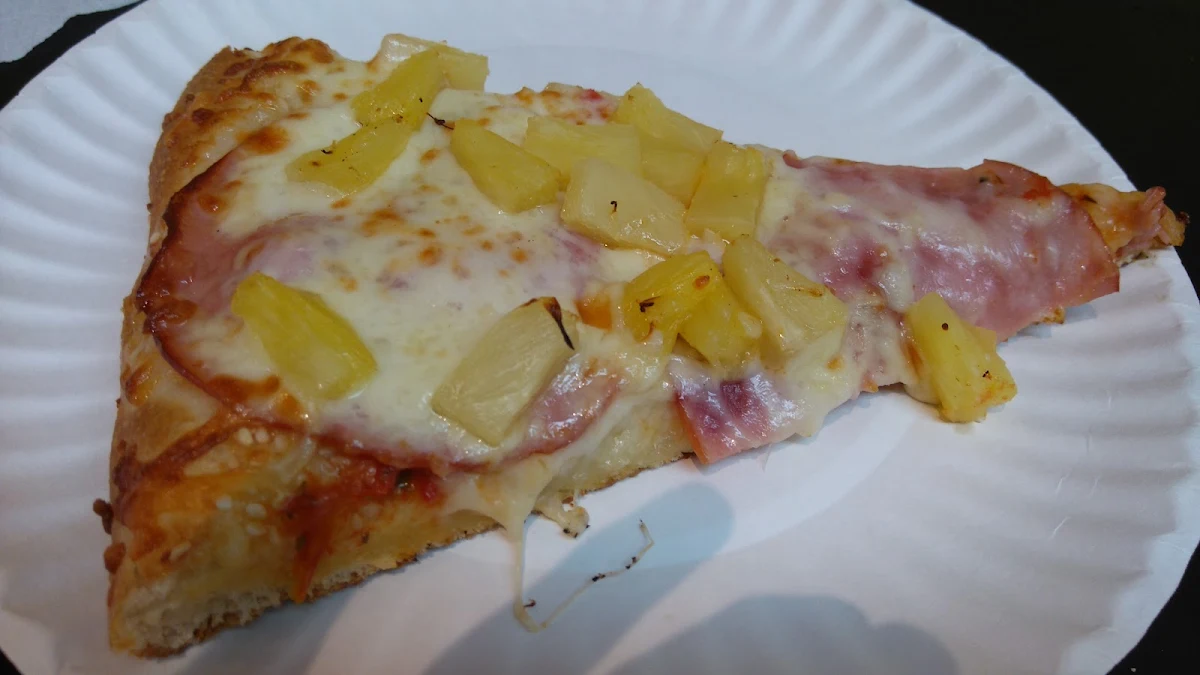 Hawaiian Pizza, Megabite Pizza Commercial Drive