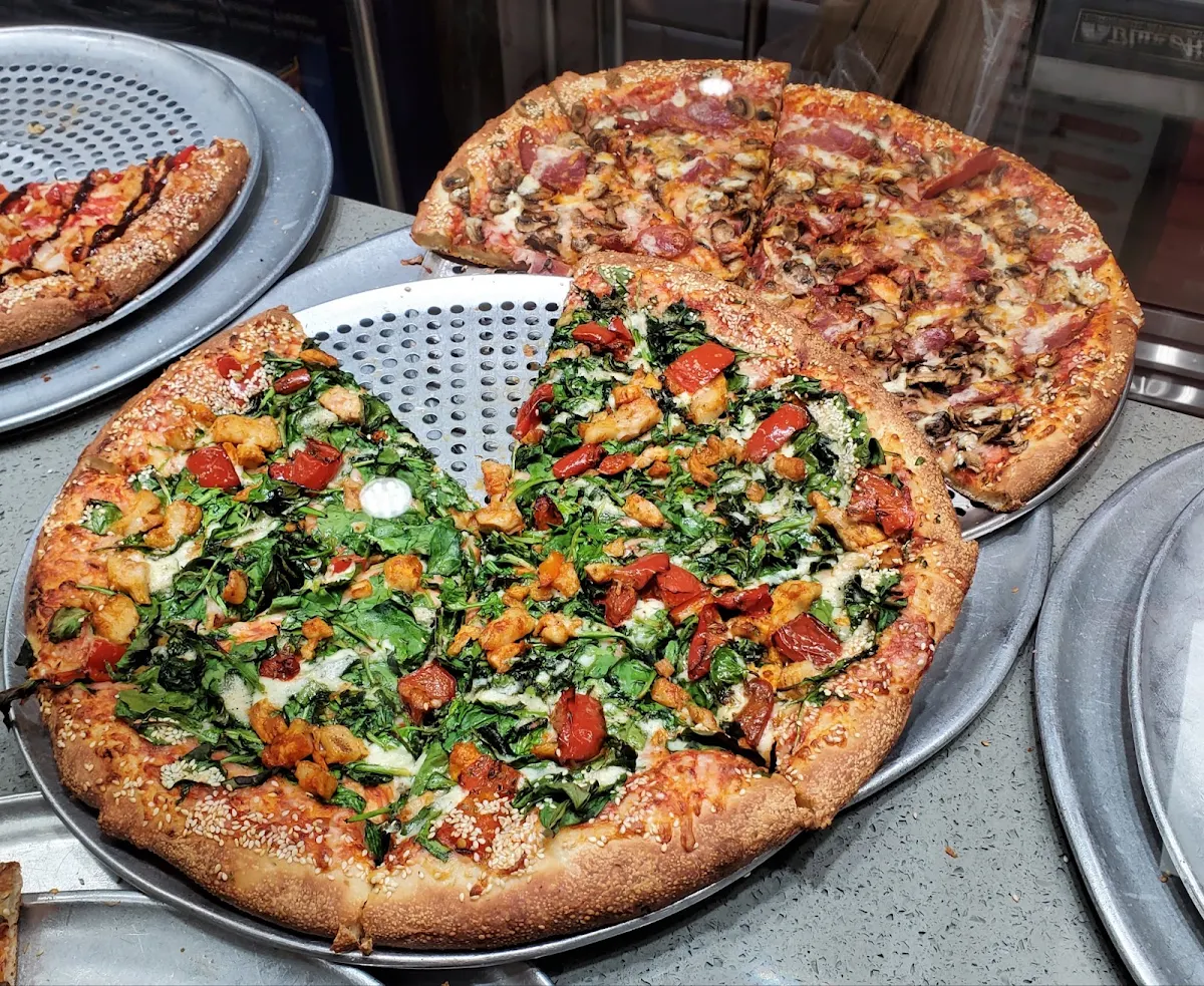 Spinach Pizza, Megabite Pizza Commercial Drive