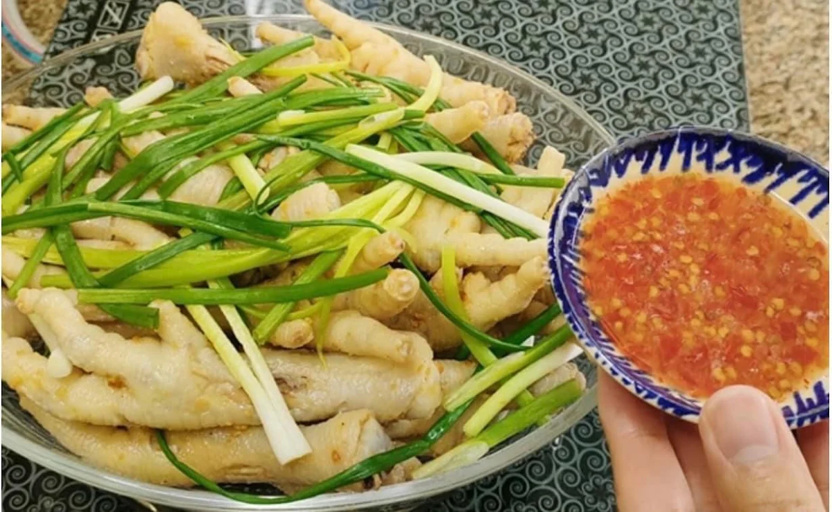 Chân Gà Hấp Hành