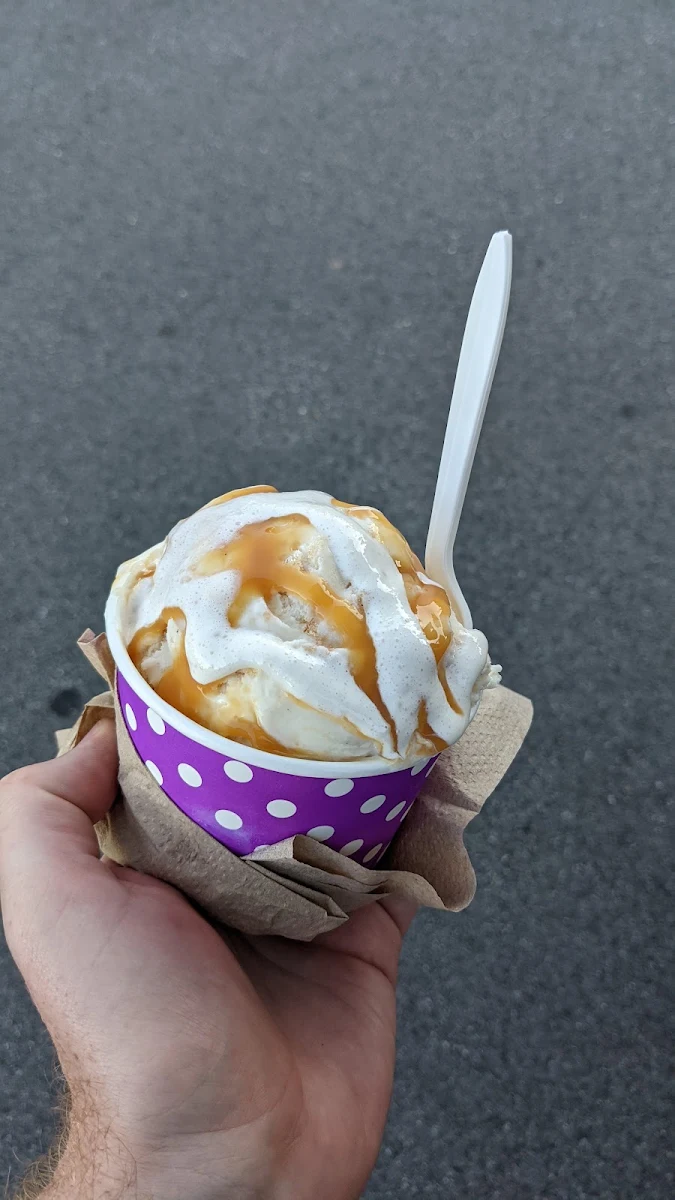 Apple Pie Ice Cream with Caramel and Marshmallow