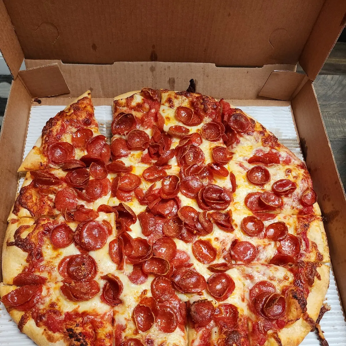 Large Pepperoni Pizza with Mushrooms