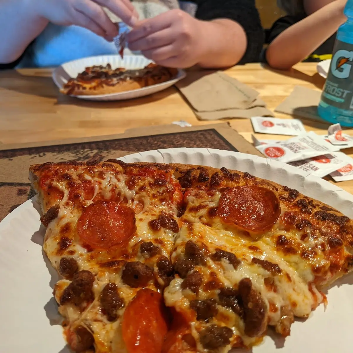 Hamburger Pepperoni Pizza