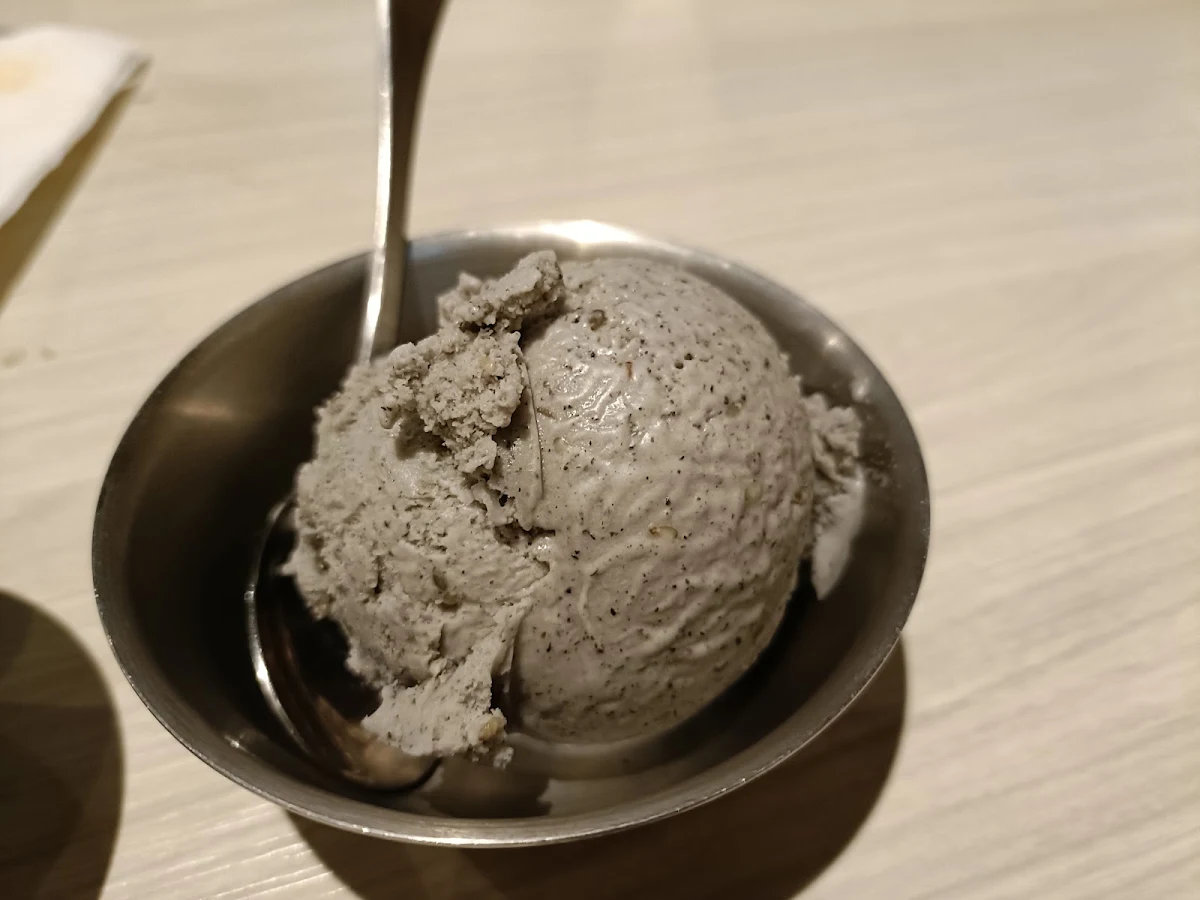 Black Sesame Ice Cream, Tanomi Lidcombe