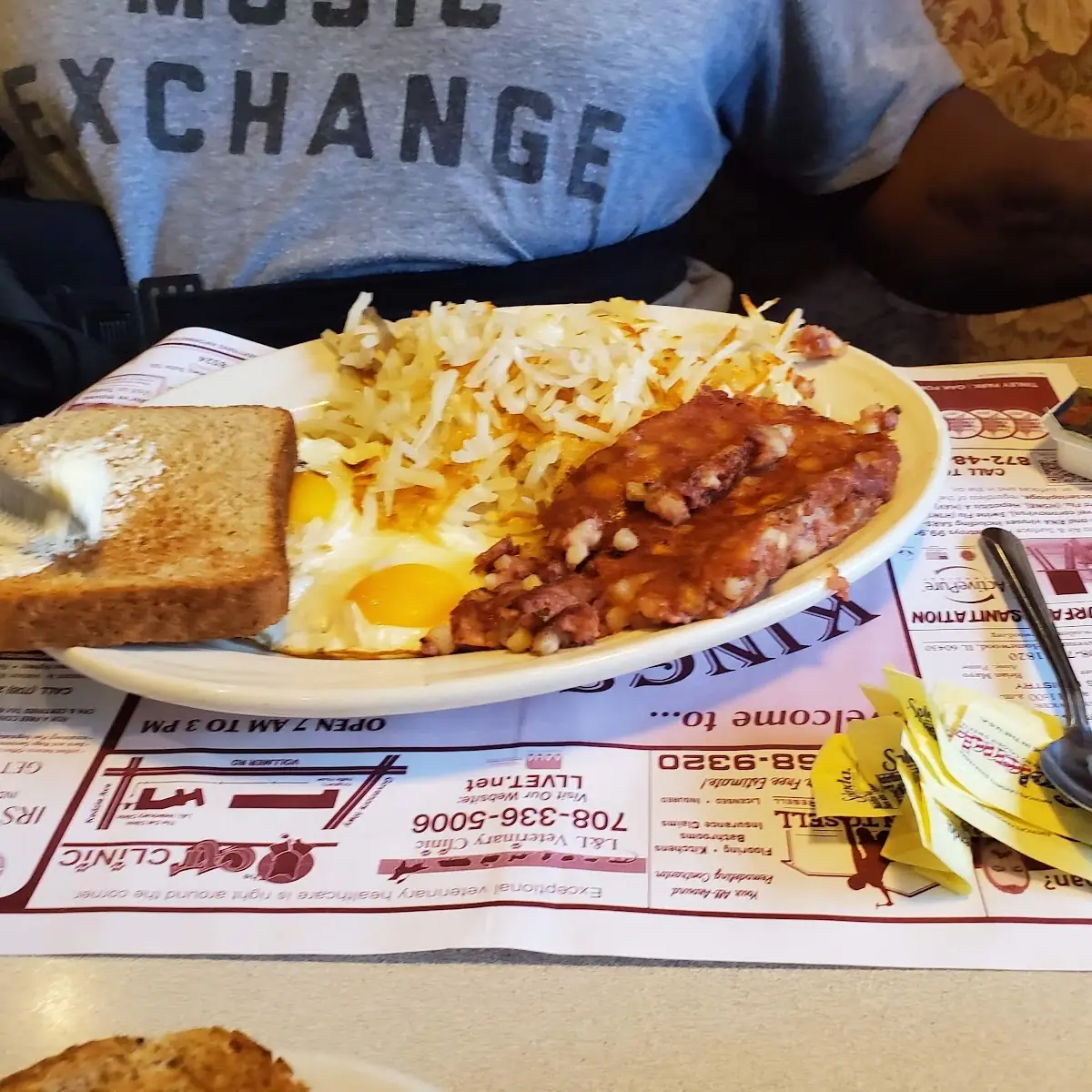 1 Sunny Side Egg Hashbrowns and Corned Beef Hash