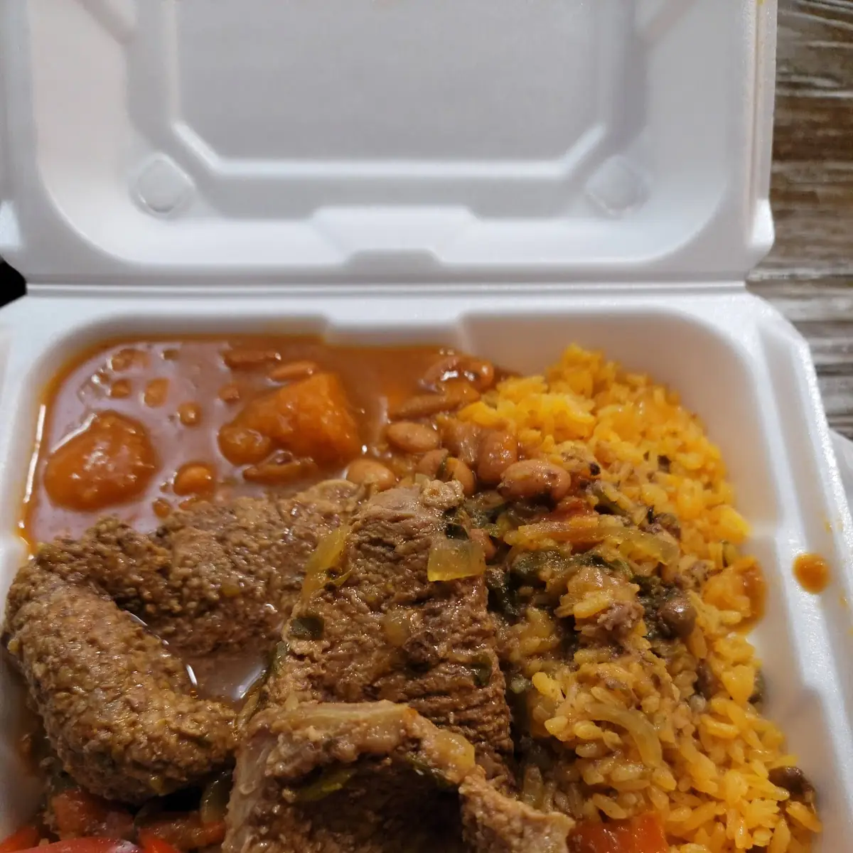 Arroz Con Gandules Y Carne Guisada