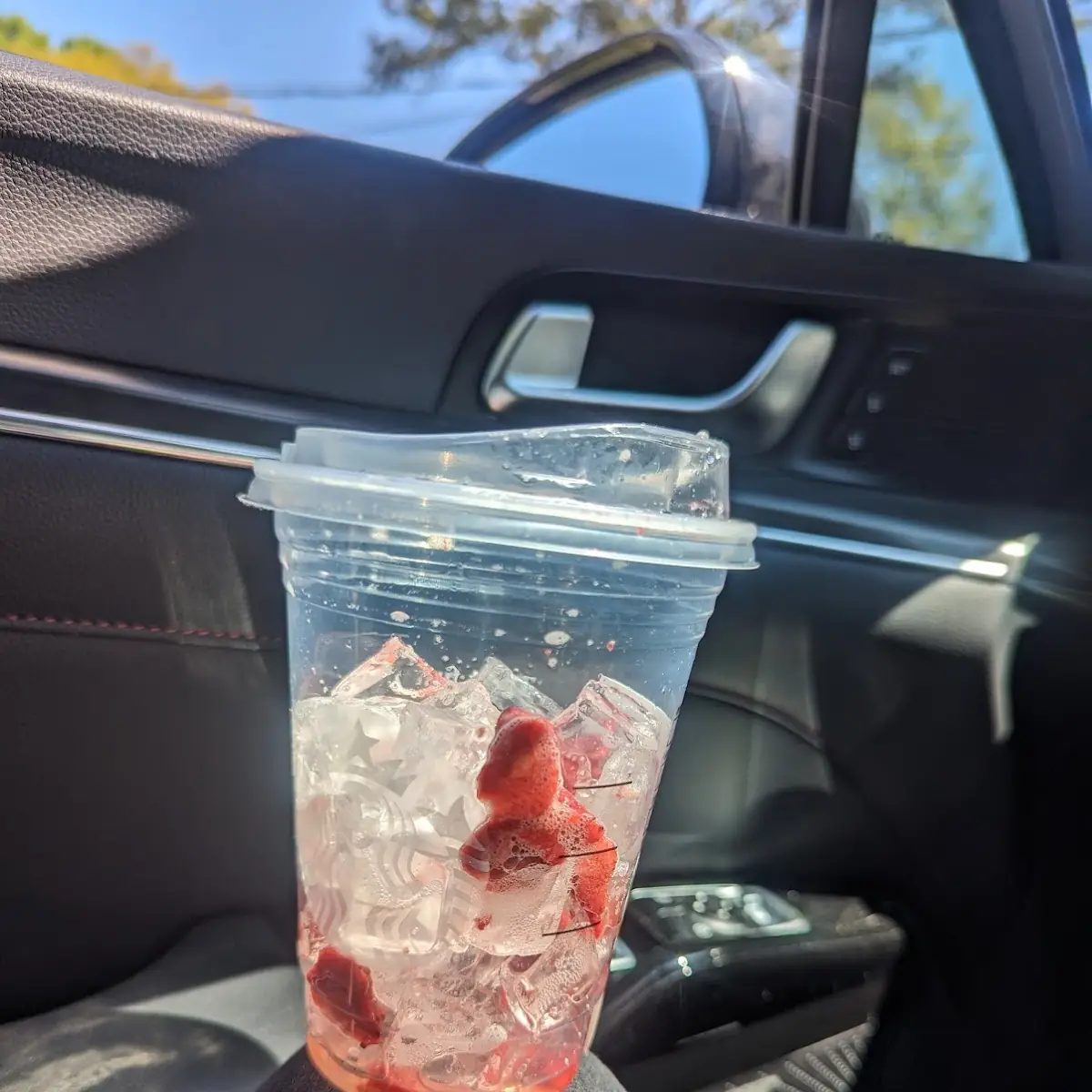 Strawberry Açaí Lemonade Starbucks Refreshers Beverage