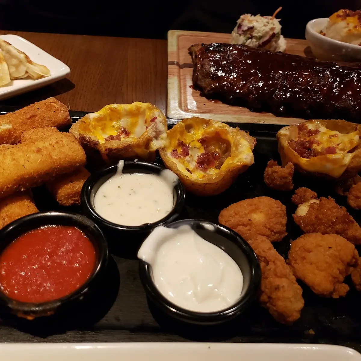 Fridays Classic App Platter