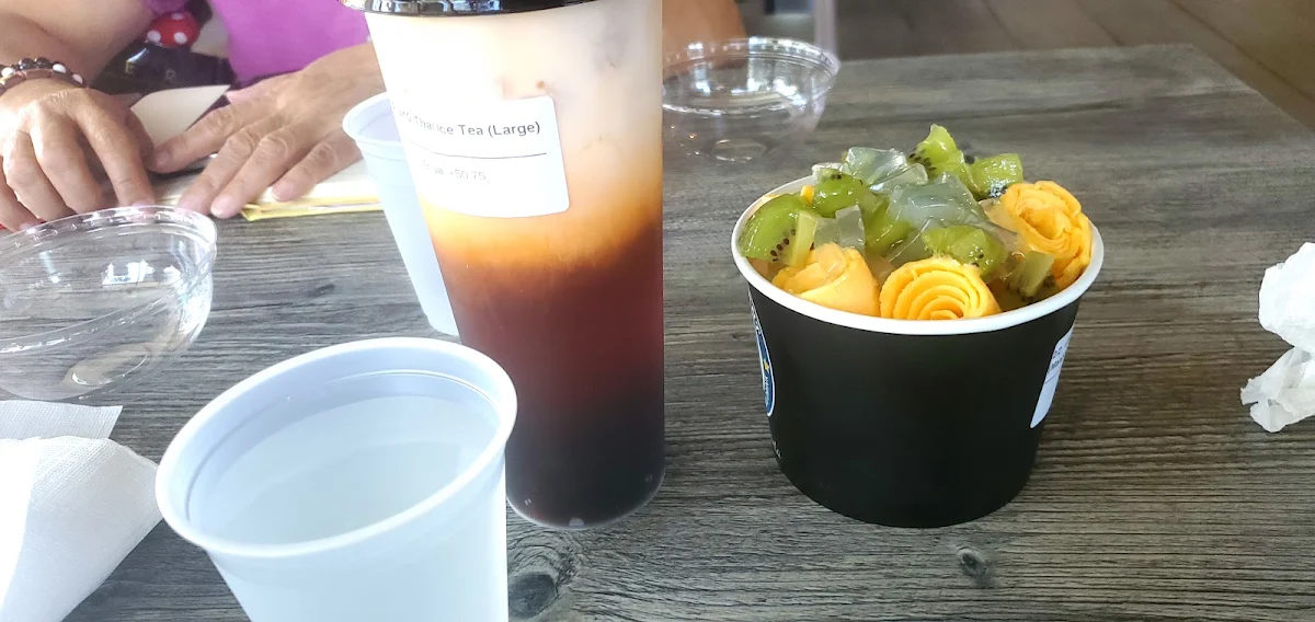Mango Hand Roll and Thai Tea Milk Tea