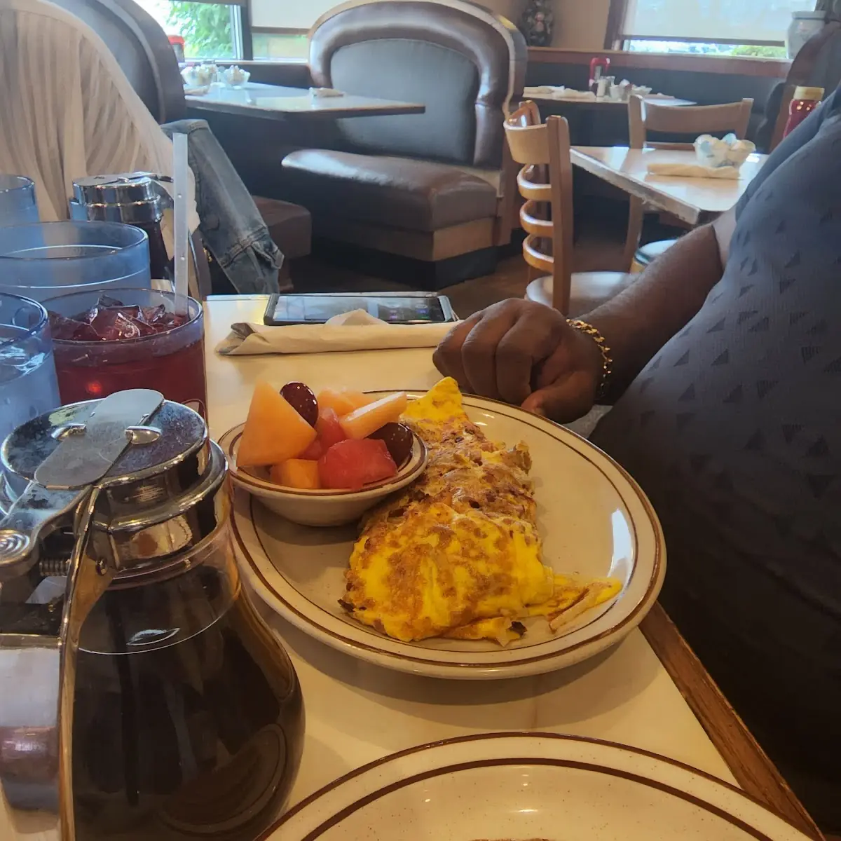 Western Omelette and Fruit Bowl