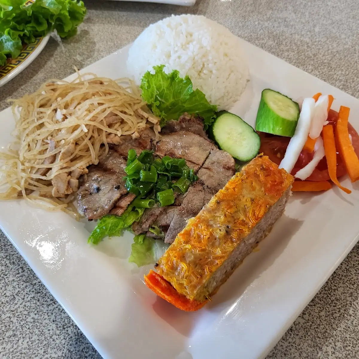 Cơm Bì Chả Nem Nương