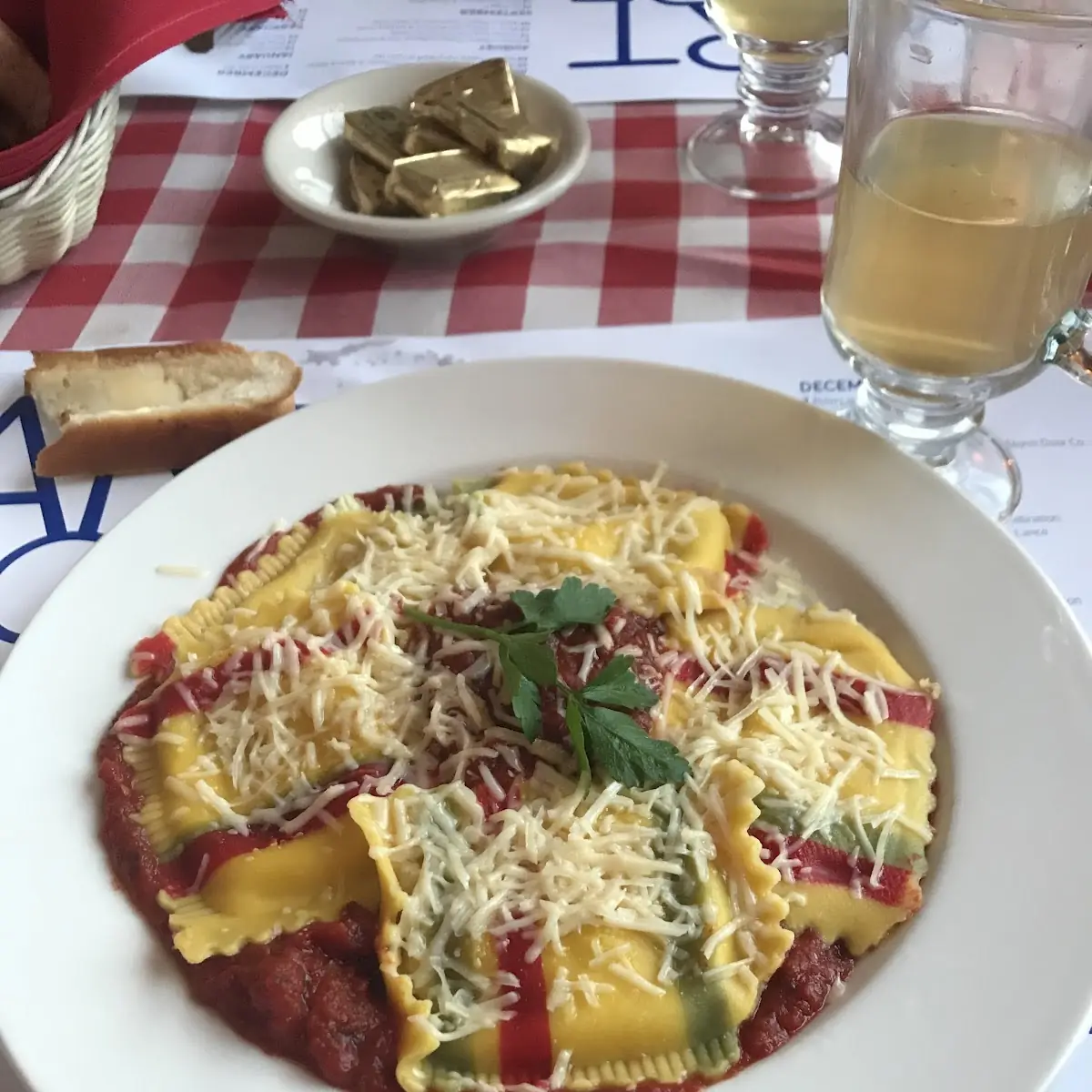 Cheese Ravioli with Tomato Sauce