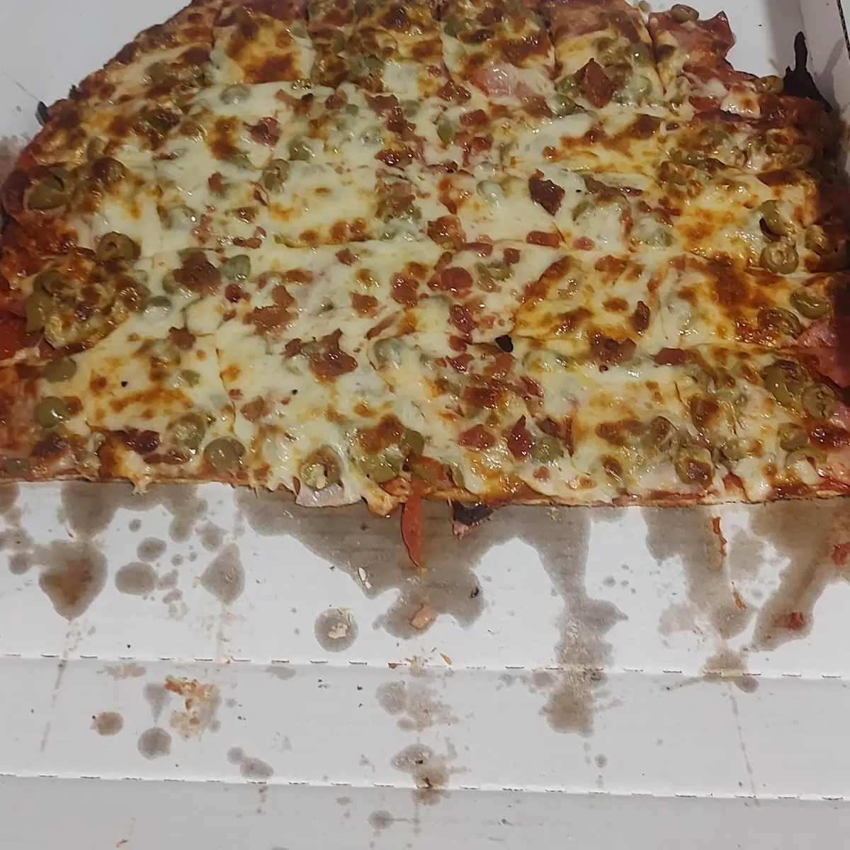 Bacon Canadian Bacon Pepperoni Olive Pizza