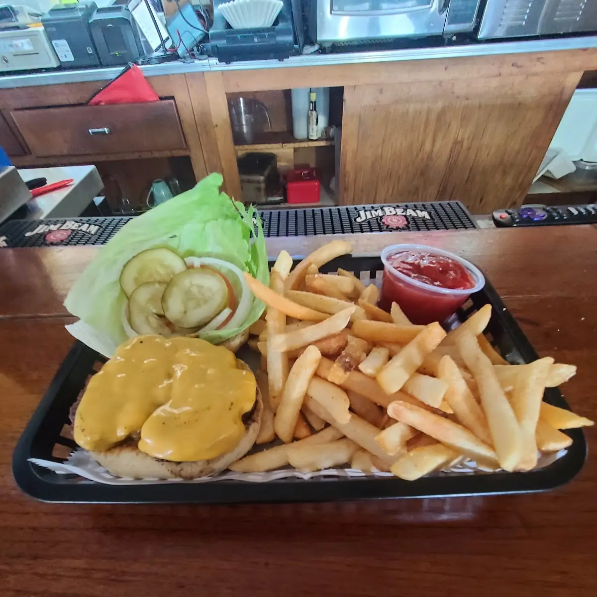 Cheeseburger Deluxe N Fries