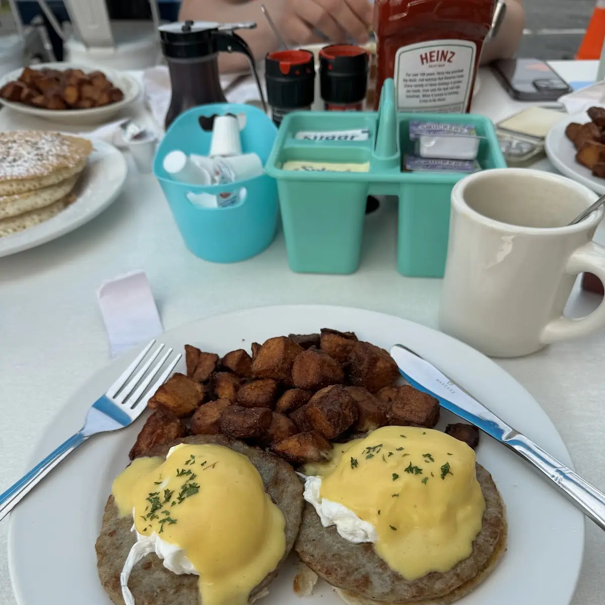 Eggs Benedict