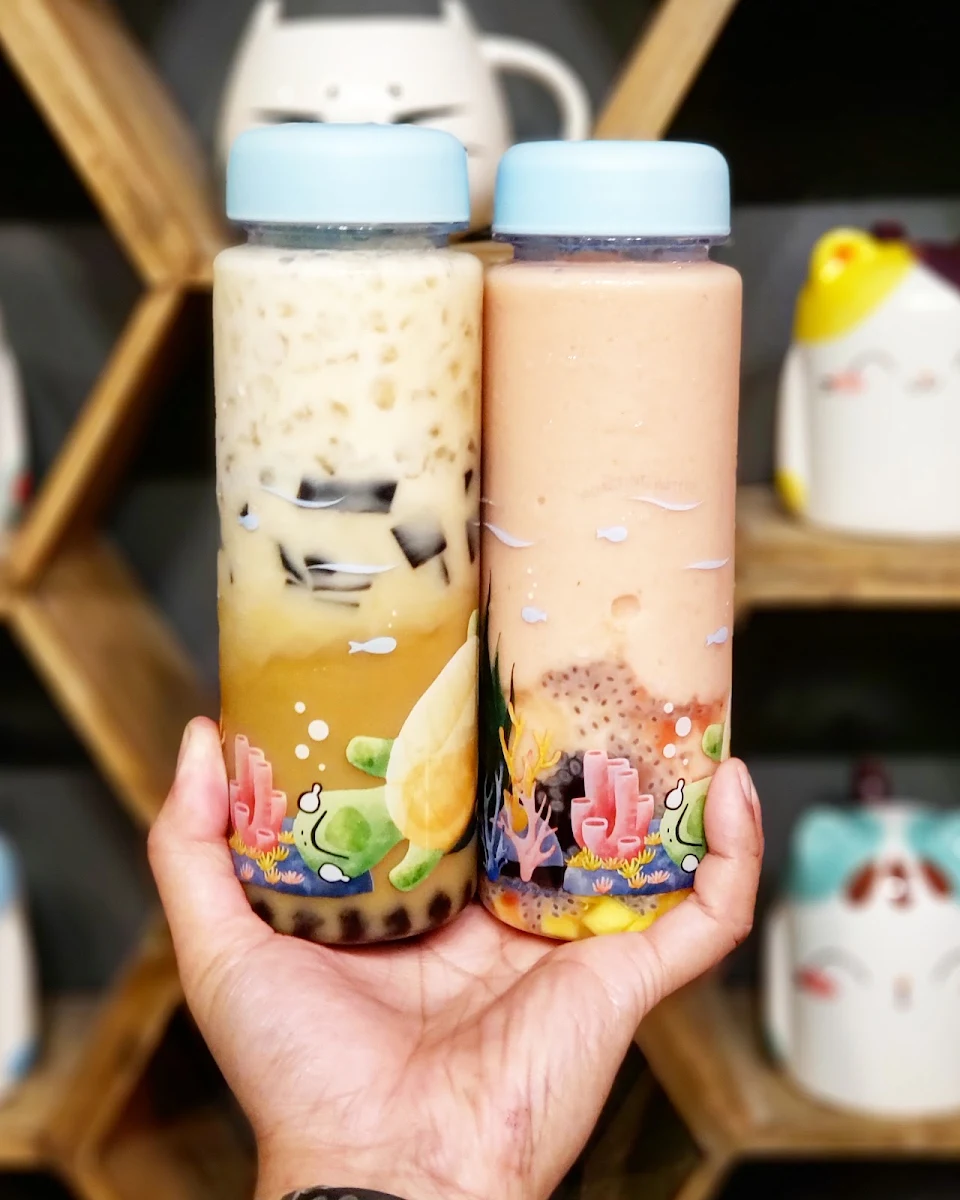 Jasmine Milk Tea and Strawberry Blonde Smoothie