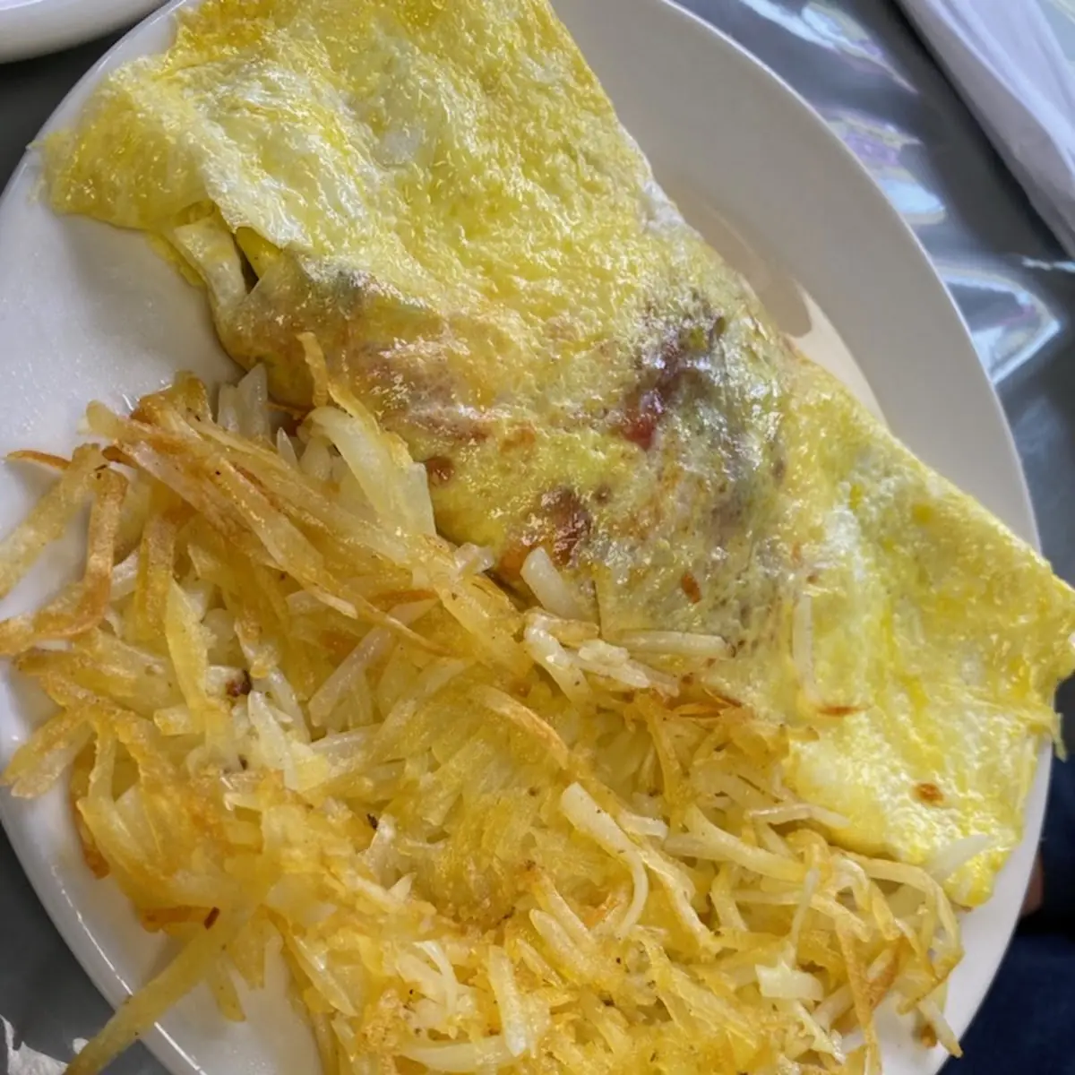 Veggie Omelette with Hash Browns