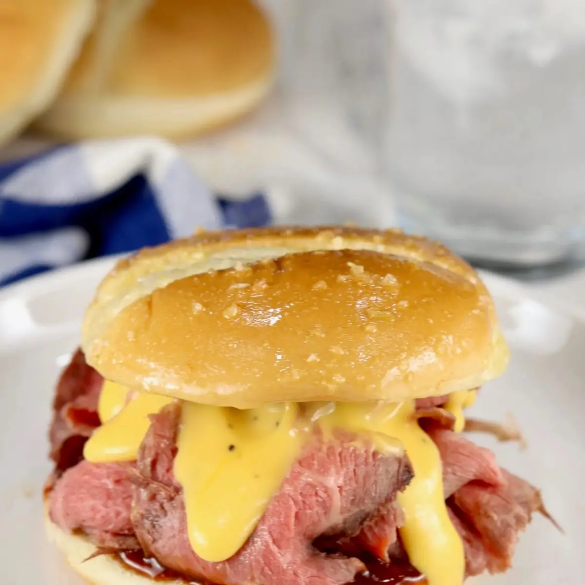 Roast Beef & Cheese Hard Roll