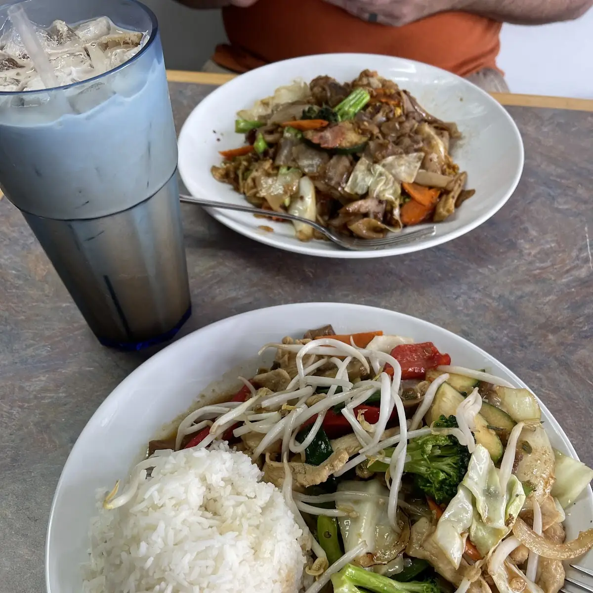 Mixed Vegetable Delight & Tofu Pad Thai