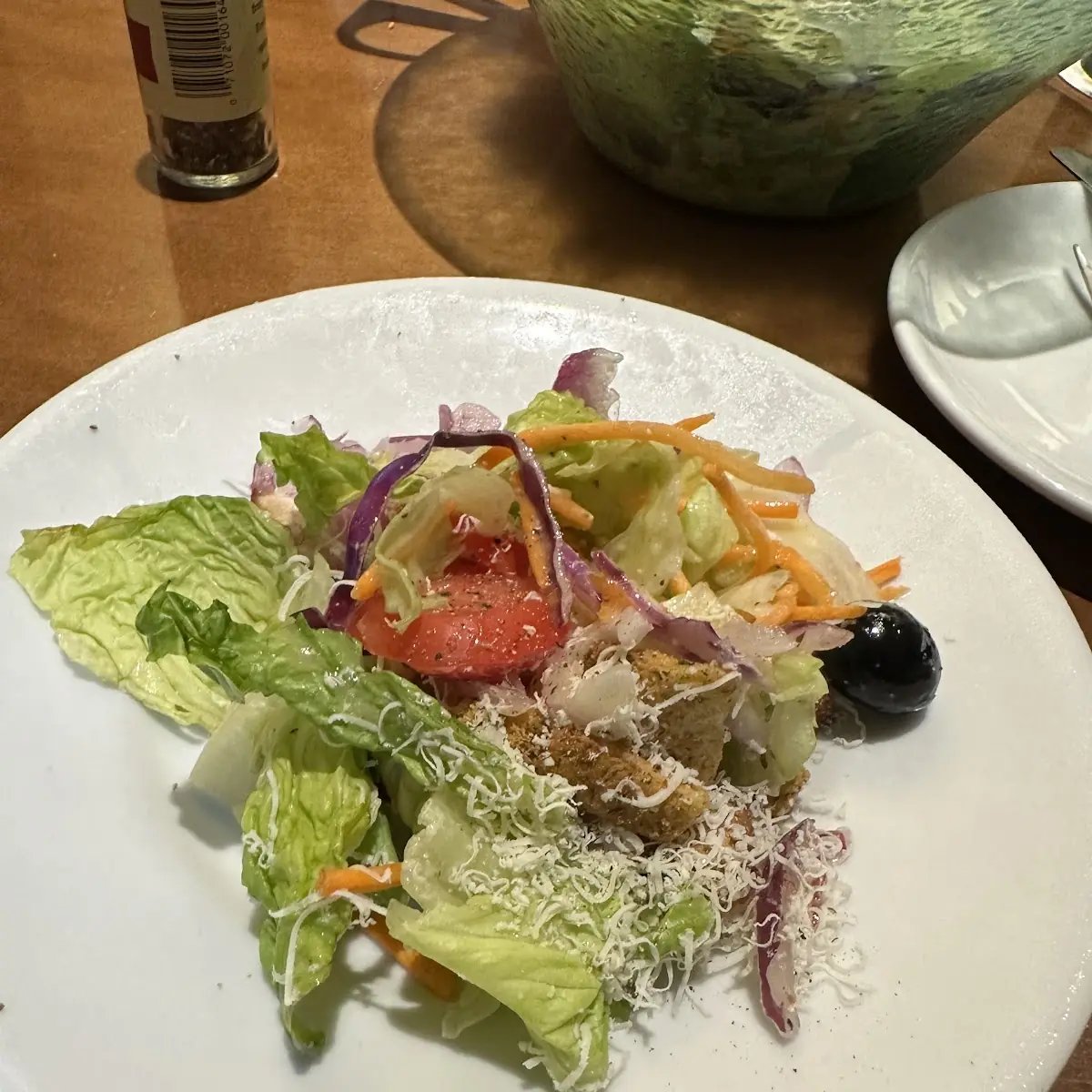 Never-Ending Soup Salad & Breadsticks