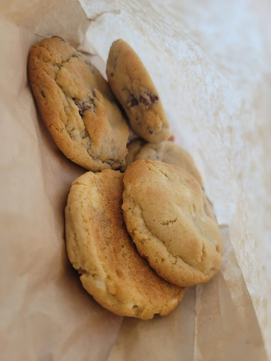 Chocolate Chip Cookie