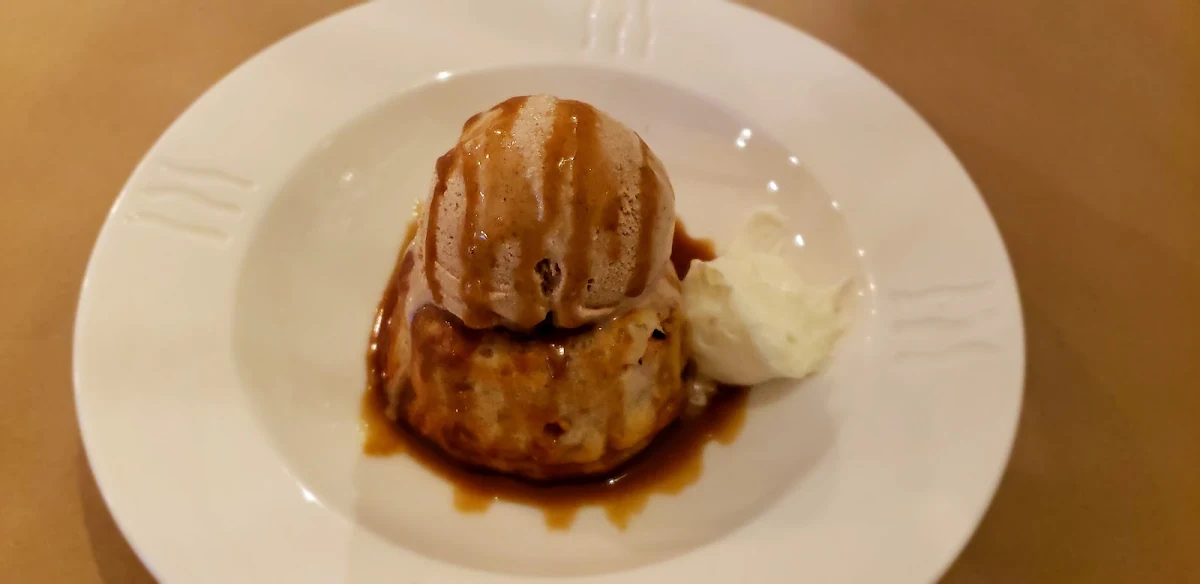 Apple Pie with Cinnamon Ice Cream & Whipped Cream