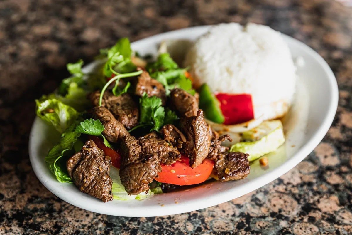 Shaken Beef Rice Plate Cơm Bò Lúc Lắc