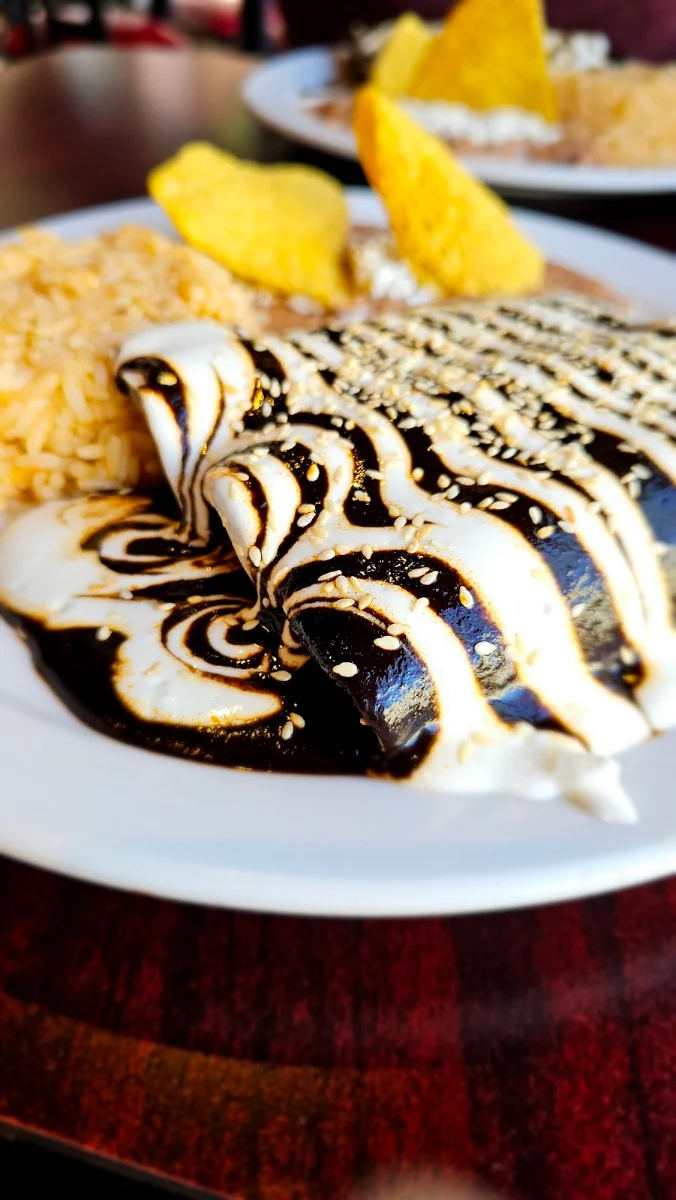 Enchiladas De Mole