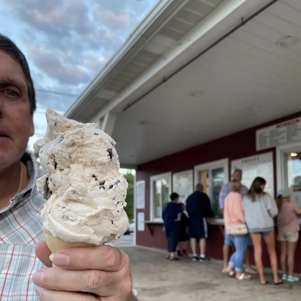 Kitty Size Cone Chocolate Chip