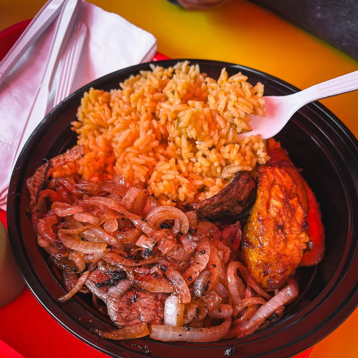 Bistec Encebollado Steak Plate