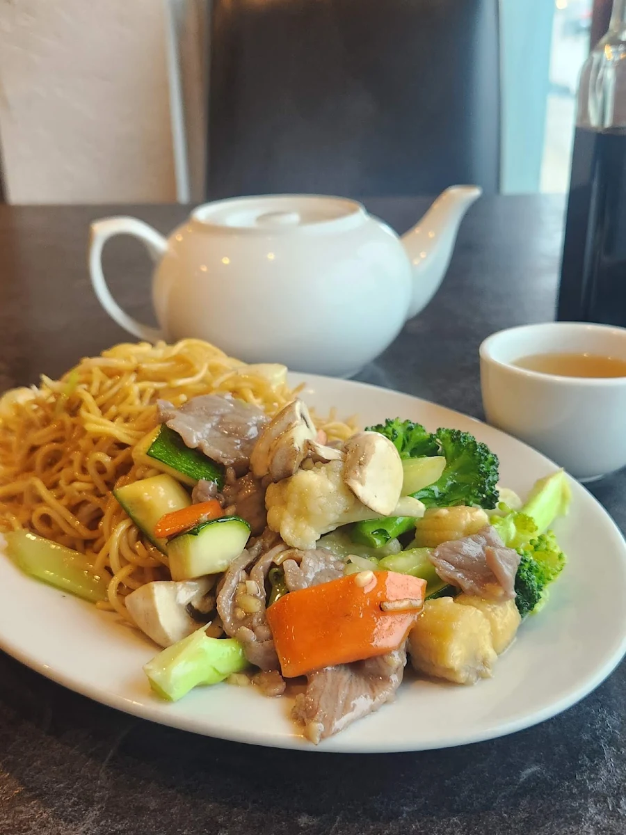 Chow Mein Lunch Special, Golden Medal Chinese Restaurant