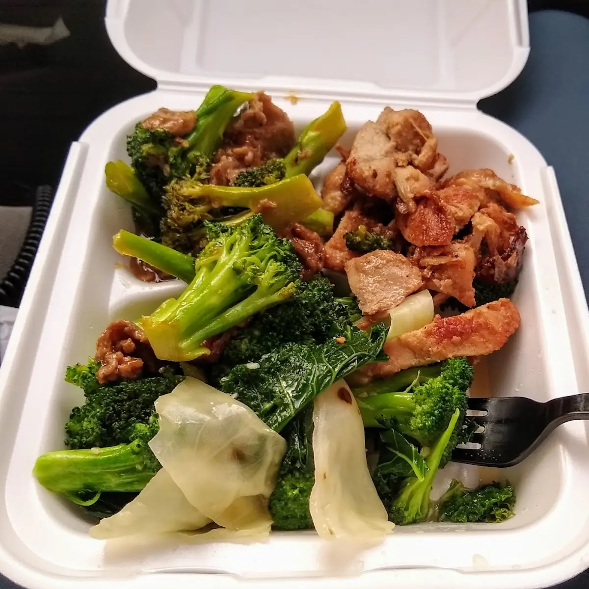Power Greens Grilled Chicken Beef and Broccoli