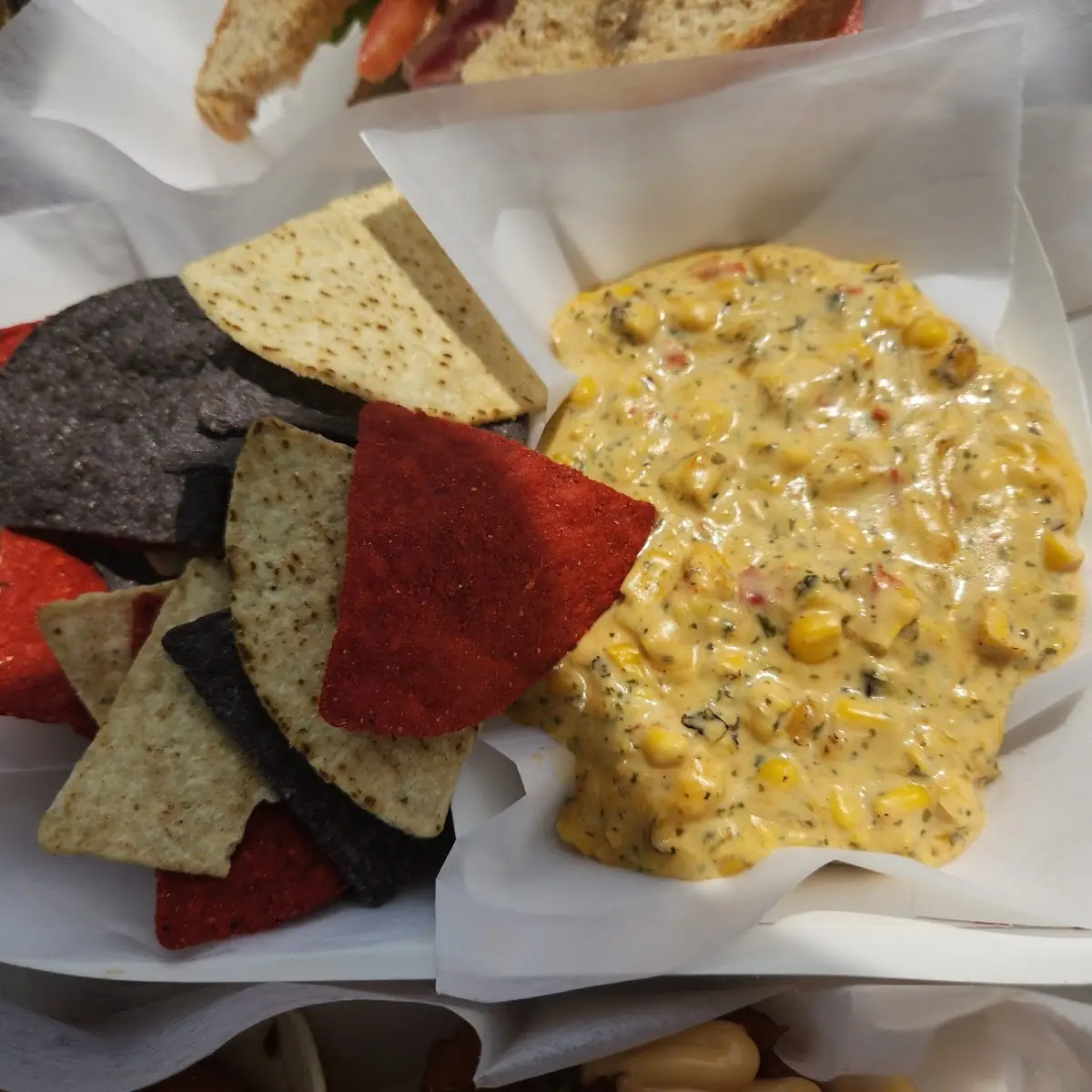 Hummus & Pita Chips