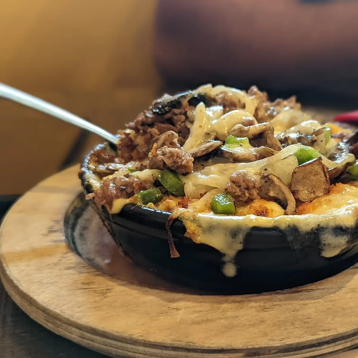 Philly Cheese Steak Mac N Cheese