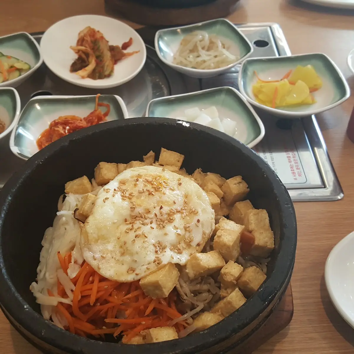 Hot Stone Pot Bibimbap Tofu