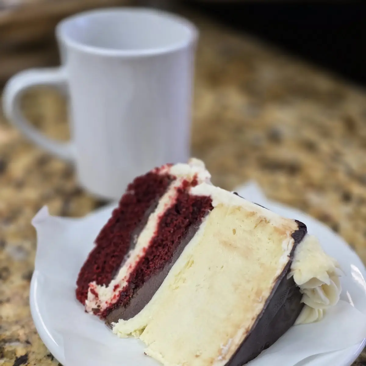 Red Velvet Cheesecake Cake
