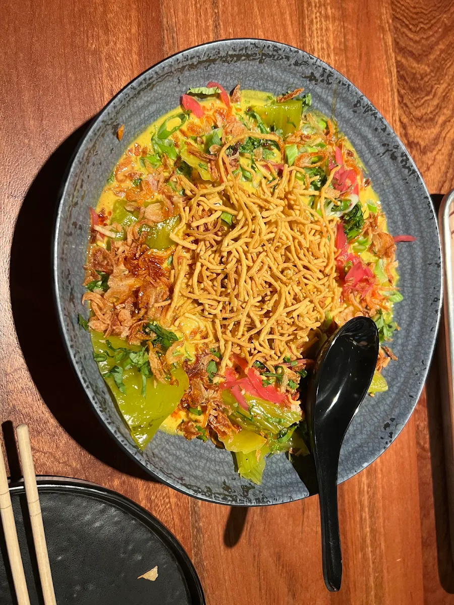 Khao Soi Yellow Chicken Curry H