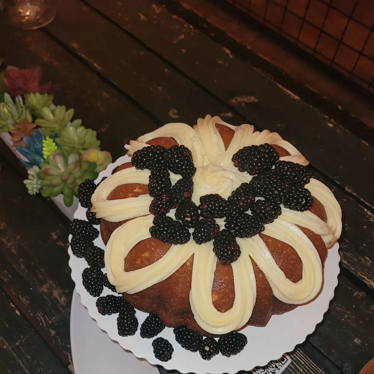 Lemon Bundt Cake w Blackberries