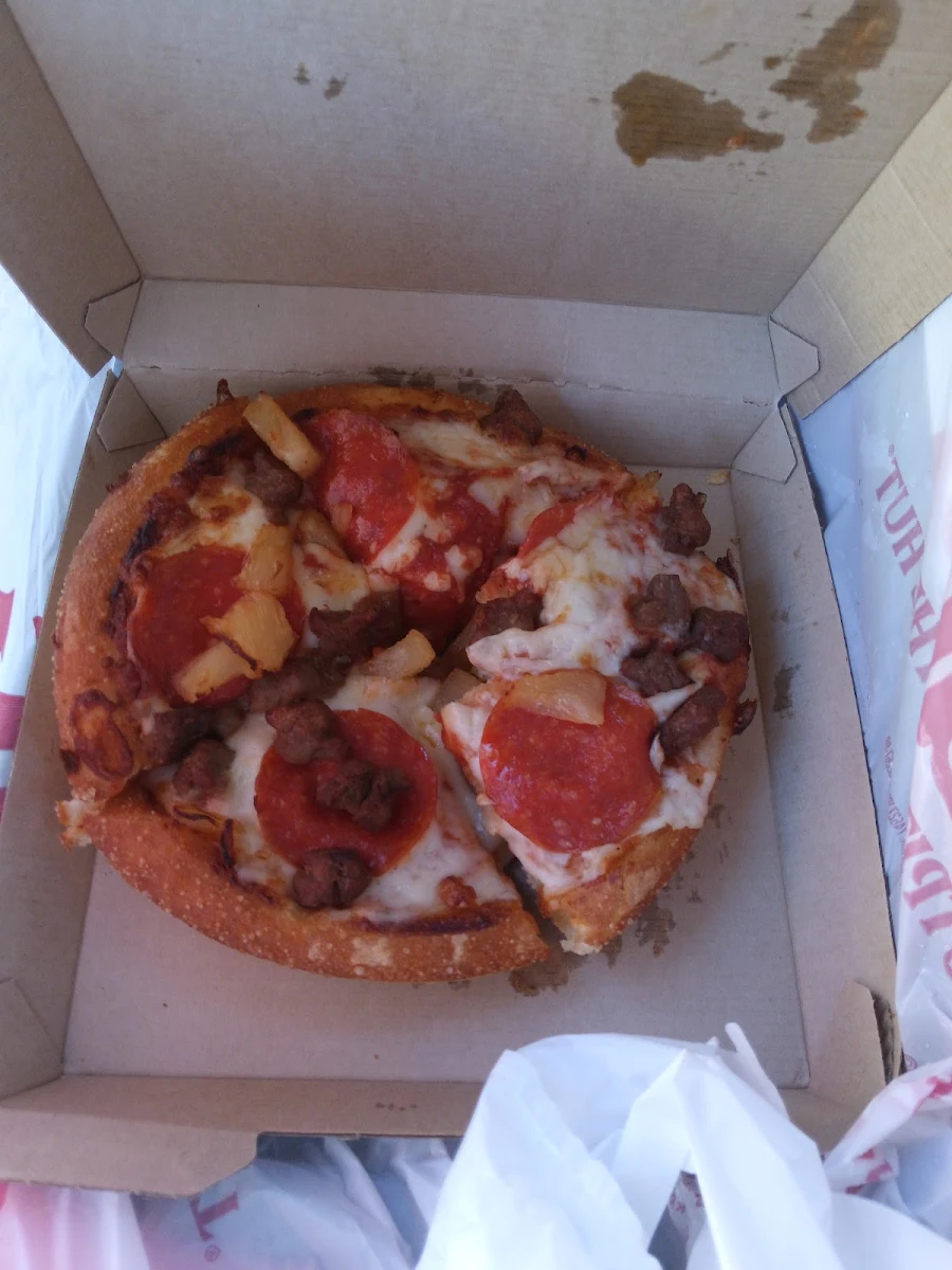 Personal Pizza Hawaii