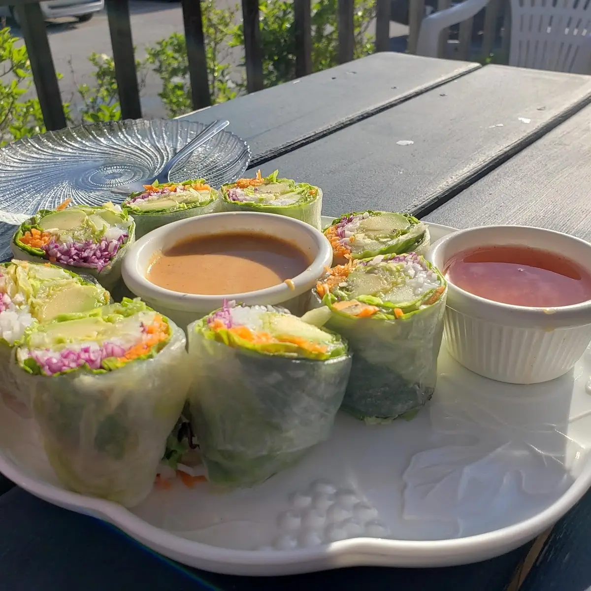 Fresh Avocado Summer Roll