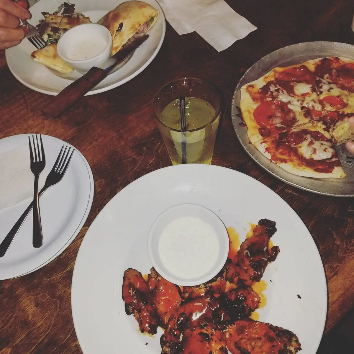 Wings Pizza and Calzone
