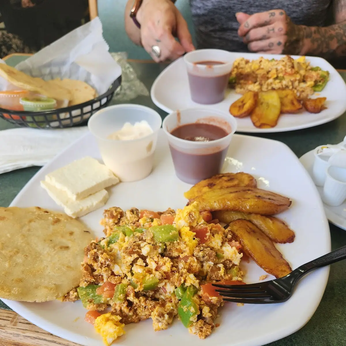 Desayuno Tipico Huevos A Elegir