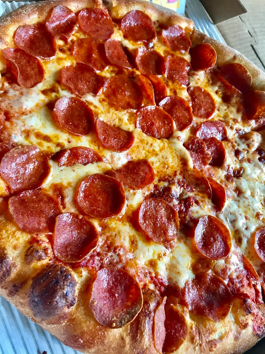 Large Pepperoni Pizza