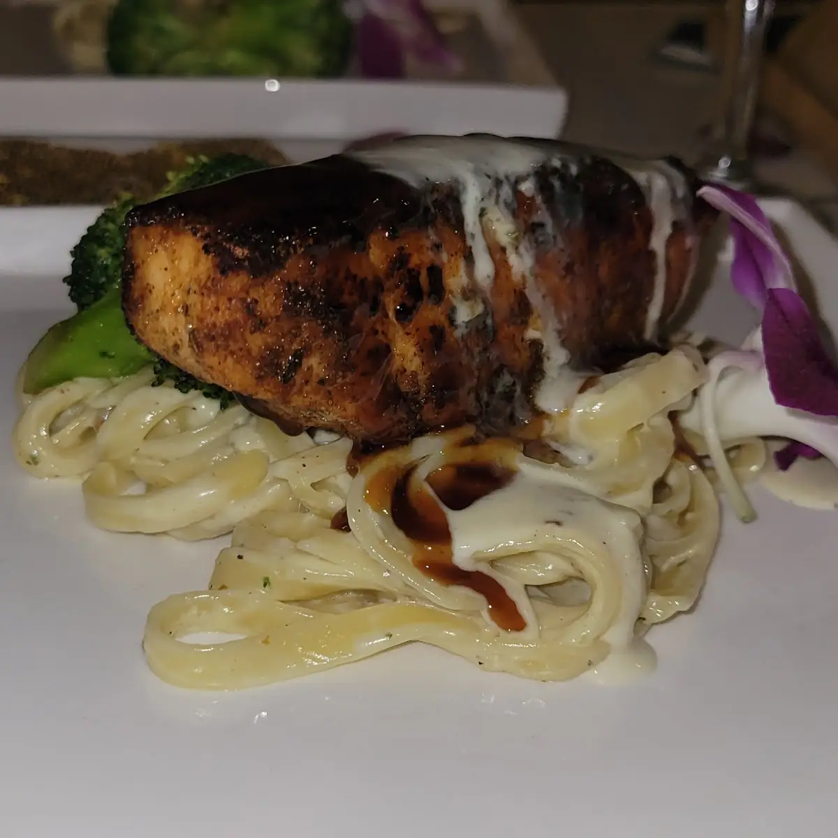 Alfredo Pasta Salmone
