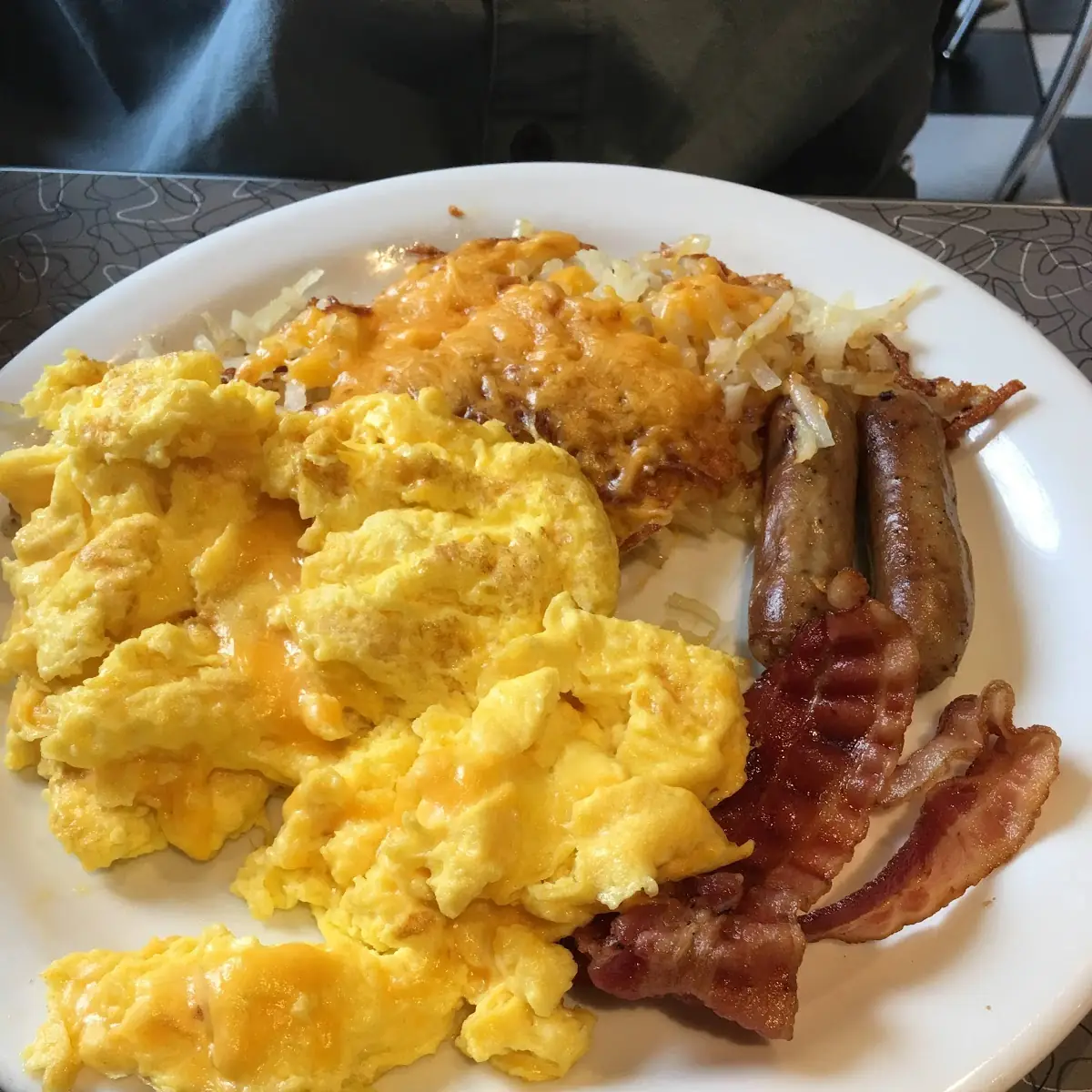 55 Scrambled Eggs & Cheddar Breakfast