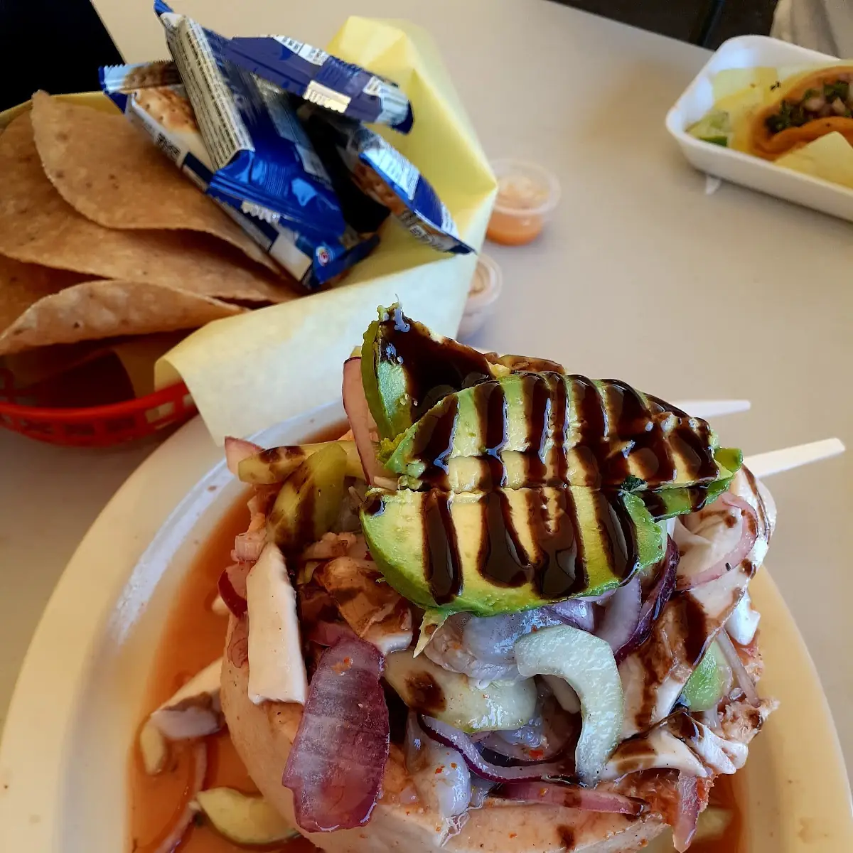 Coco Con Aguachile Verde