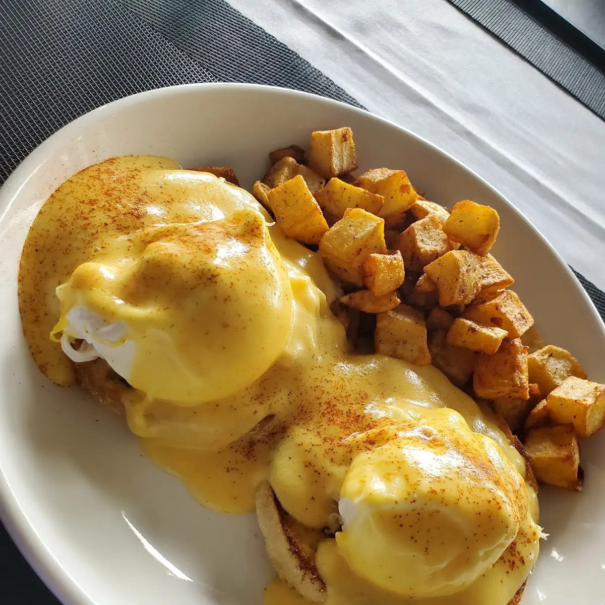 Eggs Benedict